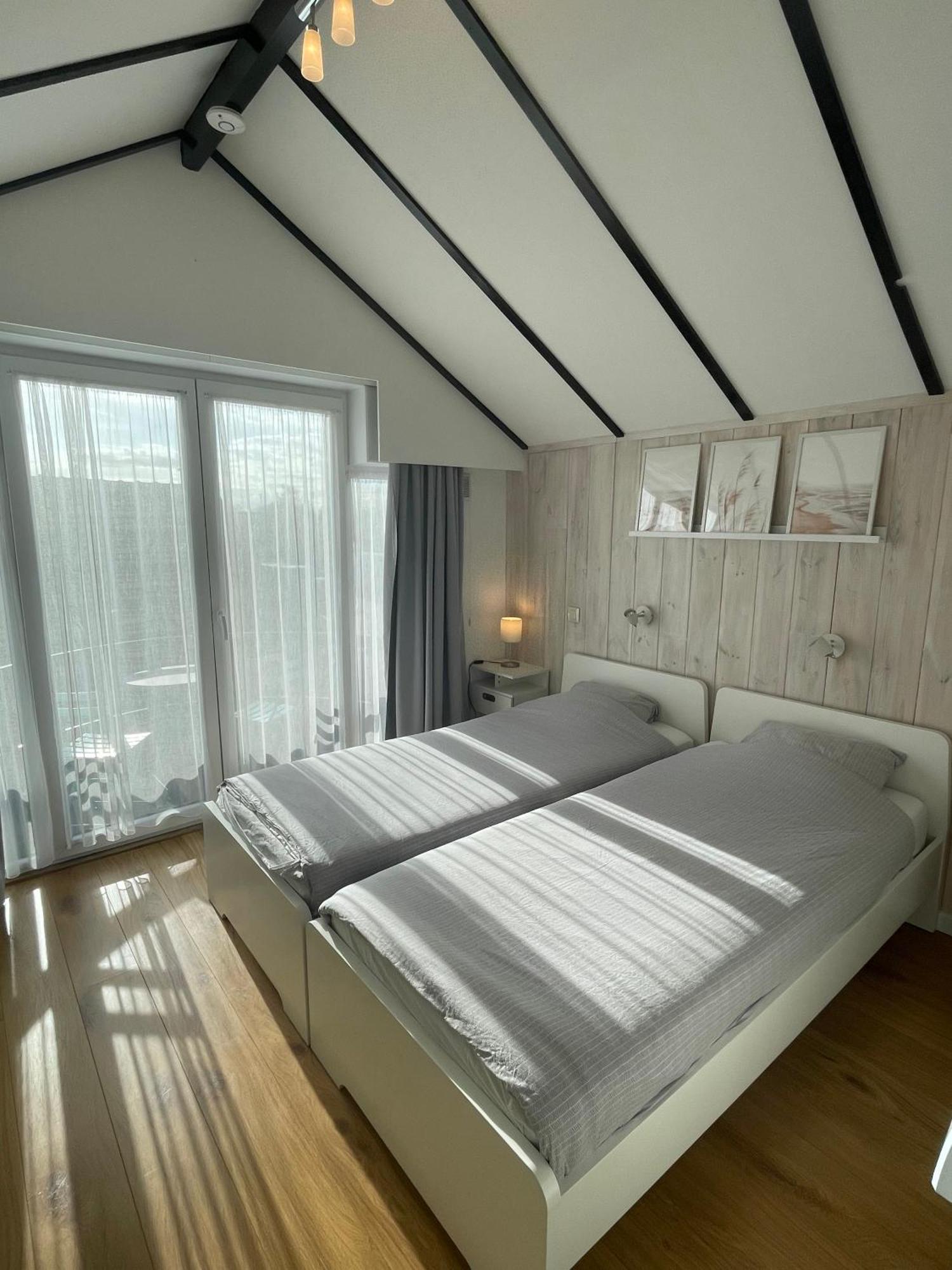 Appartement Met Prachtig Polderzicht 1St Floor De Haan Bagian luar foto